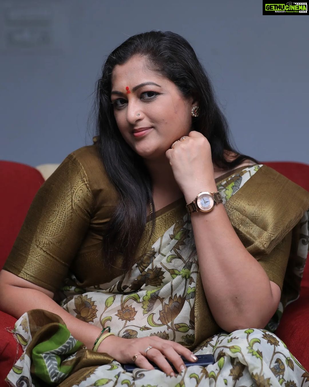 Rekha Krishnappa Instagram - Beginning is promising End is inevitable 😊😊 #indianattire #attire #sareelove #sareecollection #sareefashion #sareeaddict #happiness #shootinglocation #shooting #shootingspot Bangalore, India