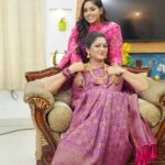 Rekha Krishnappa Instagram - @rekhakrishnappa@sree.__.priya #seetharam#shootingspot #insta#instafashion#explore #photooftheday#instastyle #instalike#photography