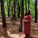 Rekha Krishnappa Instagram - It was a beautiful place to click some good pictures.... Love with the nature ... ❤️ #naturelovers #placestovisit #tirupatidiaries #happiness #familytrips Srivari Padalu
