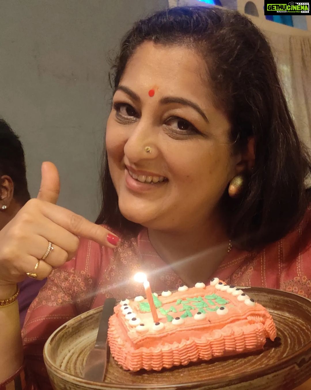 Rekha Krishnappa Instagram - Thanks to everyone who wished me on my birthday.... Met my sweetheart after three months, that was my greatest gift for my bday .. 💗💓 It's always best to celebrate birthdays with family and friends.... #celebrations #birthdaygirl #birthdaycake #birthdaywishes #mumbaidiaries #mumbai Andheri West