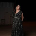 Rekha Krishnappa Instagram - Black is always unique And pink is shining next to me @reshmapasupuleti Thanx for being my friend 🥰❣️ #friendship #blackdress #shootingspot Chennai, India