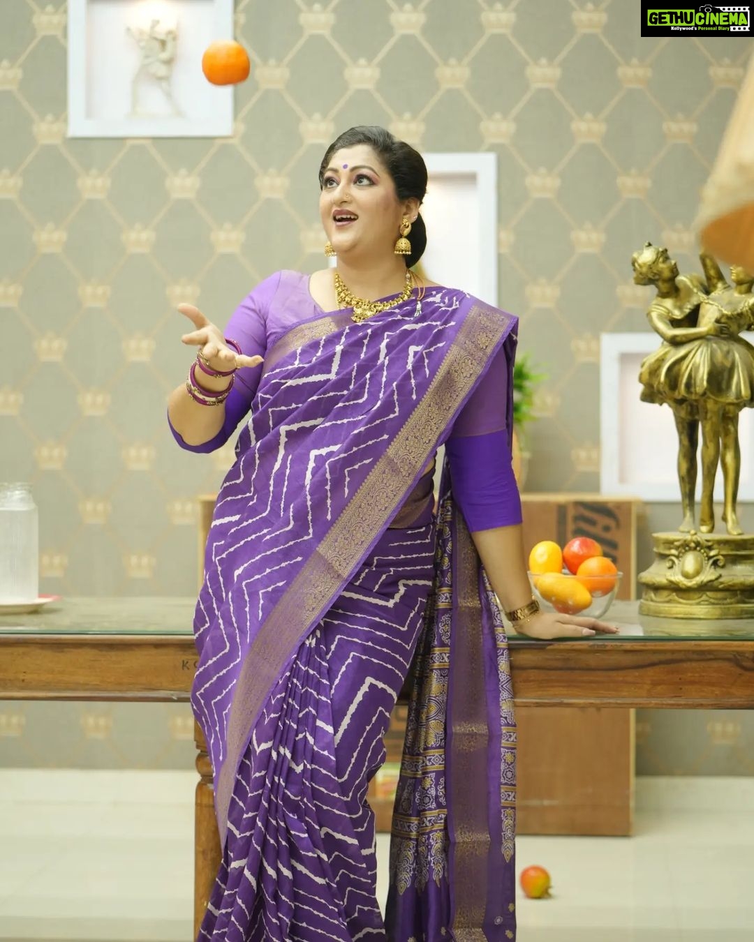Rekha Krishnappa Instagram - Mainly the colour and the fine lines, I am talking about the saree and it's perfection ... The material is superb.... Looks so elegant... Go for it from @saishrithestyleinyou It's trending now ... Thank you for this beautiful saree.. @saishrithestyleinyou Thank you for such beautiful pics @sj_miracle__ #trending #sareelove #sareefun #ethinicwear #ethinicfashion #fashionsarees #shootingspot Chennai, India