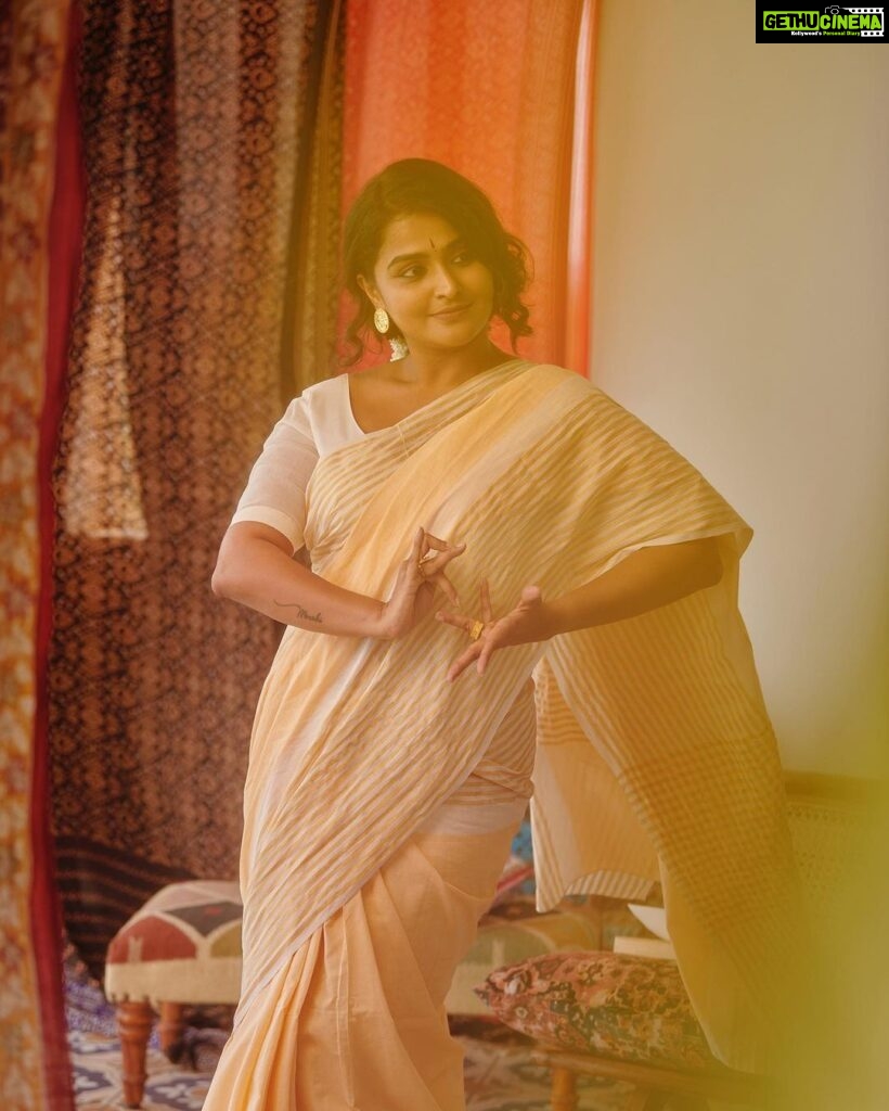 Remya Nambeesan Instagram - “MOHAM” She dwells in a wistful echo, of an old school self. Her heart like a brass vessel, cradling ancient memories. She waltzes between two realms, a dance of time beneath the sun. Photography - @plan.b.actions HMUA - @jo_makeup_artist Concept & Styling - @arjun_vasudevs Styling team - @_anaaaaan_ Saree - @roukabysreejithjeevan Ernakulam City, Kerala