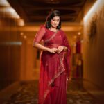Remya Nambeesan Instagram - 📸 Shot by @murlee_photography @studio_tvf_official Mua @jo_makeup_artist Costume @prakrithi_by_ramya Styling @stylestoriesbypriyanka EarRings @keyaa_by_kartika Photography team ✨ @_xavierphotography_ @prathiwilliams89 @shamini_shankar_official @ishwaryaalaguvel @_.x._aj_.x_ #sari #saree #sareelove #photooftheday #photoshoot Chennai, India
