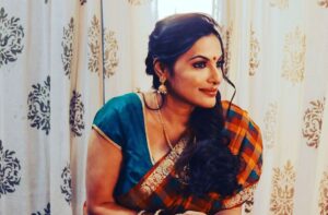 Rethika Srinivas Instagram - Traditional saree is undoubtedly a go to attire and especially a checked cotton saree is always my favourite! 

———
#eyes #newphotoshoot #trending #closeup #brown #rethikasrinivas #rethikasjustmyway #instafamily #expression #positivevibes #chennai #moodygrams #justanotherdayinwa #skincare #red #attitude #positivity #rethikasjustmywayfam #exclusive #timeless #instagood #instafamous #lockdown #actress #staysafe #staypositive