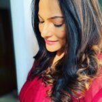Rethika Srinivas Instagram - Chuma fun during Photoshoot !! #rethikasrinivas #rethika #trendingreels #fun #funnyvideos #photoshoot #reelsinstagram