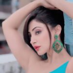 Reyhna Malhotra Instagram - 🙌🏻 nakhare bhi zarori hain 🌺🦋 @isha__mua @minikamakeup @yourstylistforever Outfit: @angelcroshet_swimwear