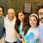 Richa Panai Instagram - Finally one pic @punjabdachulah Thank you uncle @talwar_mukesh for the yummiest treat as always!!💕💕 You were missed @thesameermatai Punjab Da Chulah