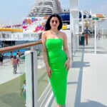 Richa Panai Instagram - Cruising dreams!💚🧚🏻‍♀️ #dreamliner #cruiseship #cruisevacation #cruiselife #singapore Singapore