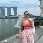 Richa Panai Instagram - Trip begins💕🫶🏻 #merlion #marinabaysands #gardensbythebay #singapore Singapore