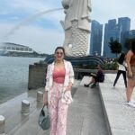 Richa Panai Instagram - Trip begins💕🫶🏻 #merlion #marinabaysands #gardensbythebay #singapore Singapore