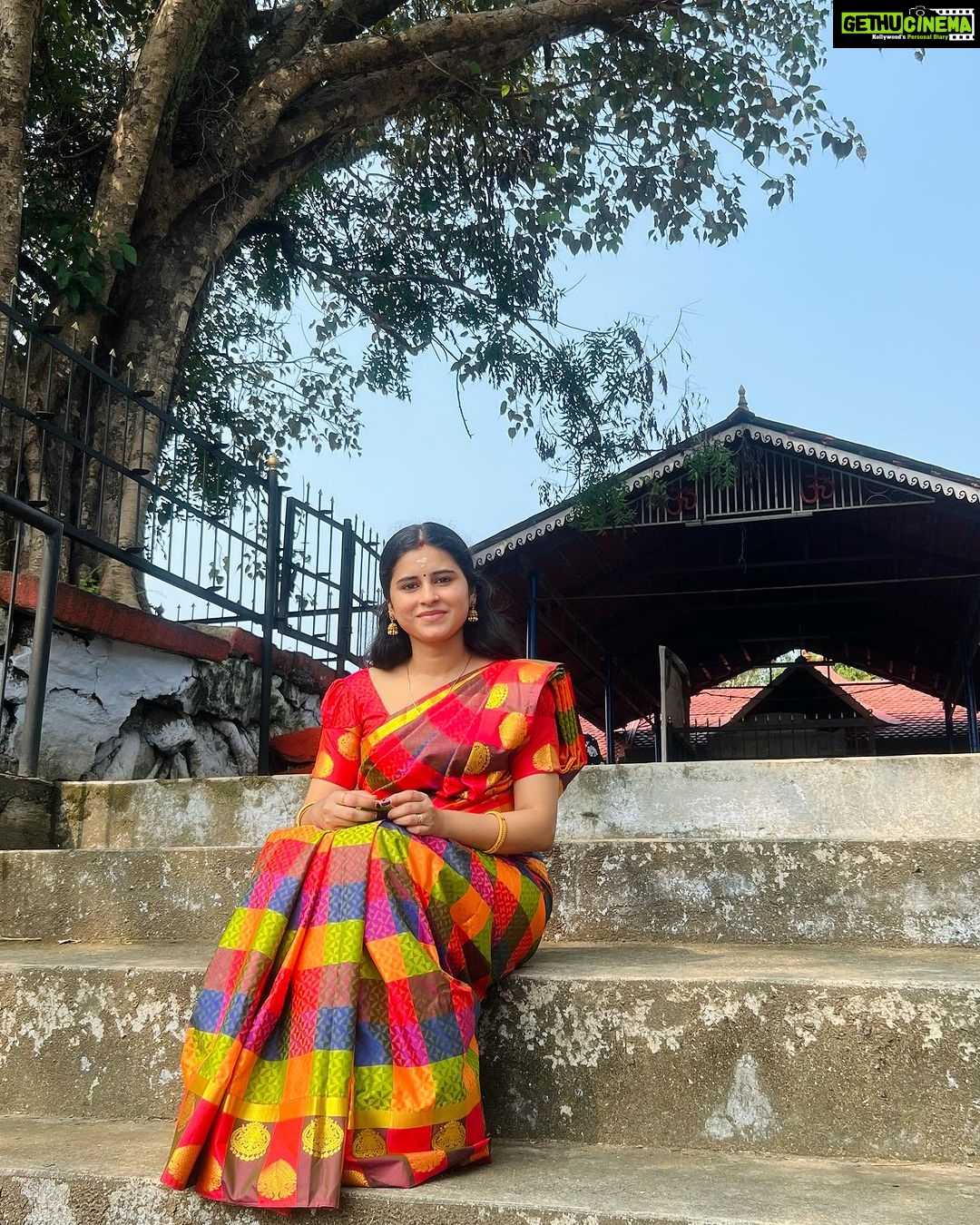 Rithika Tamil Selvi Instagram - Good morning with good vibes πβΊοΈππ» . . . . . . #rithika #tamil_rithika #rithikatamilselvi #rithikavijaytv #goodvibes #morningvibes