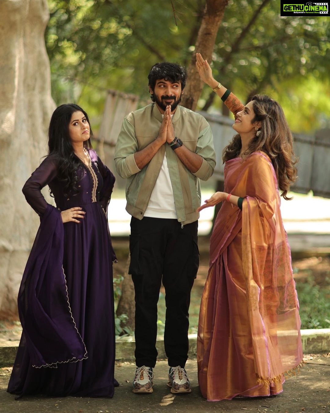Rithika Tamil Selvi Instagram - CWC KUDUMBA THIRUVIZHA today at 2pm ☺️✌️ PC @dhanush__photography #rithika #tamil_rithika #rithikavijaytv #rithikatamilselvi #vijaystars #vijaytelevision #cwc #cwcfamily #cwcshow #cwcspecial #vijayadasamispecial