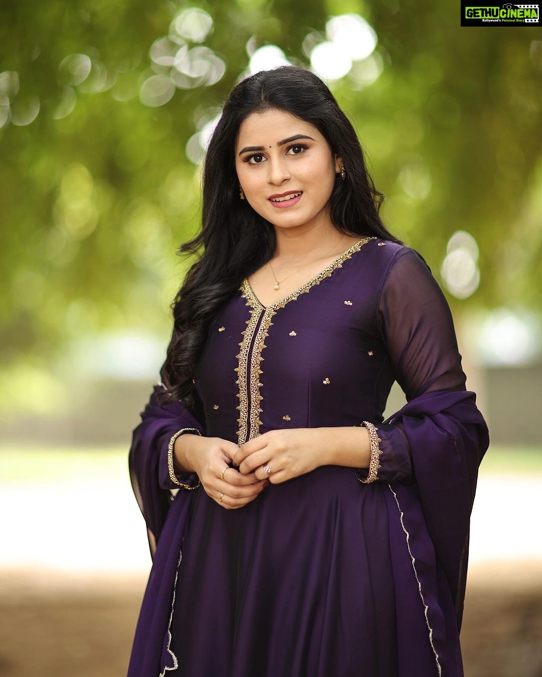 Rithika Tamil Selvi Instagram - π Outfit @akira_the_couture__ PC : @dhanush__photography #tamil_rithika #rithikatamilselvi #cwcshoot #vijaytelevision #rithika #cookwithcomali #modelphotoshoot #instatrend #trendingoninstagram #trending #hotstarspecials #hotstar #specialshow #instareels