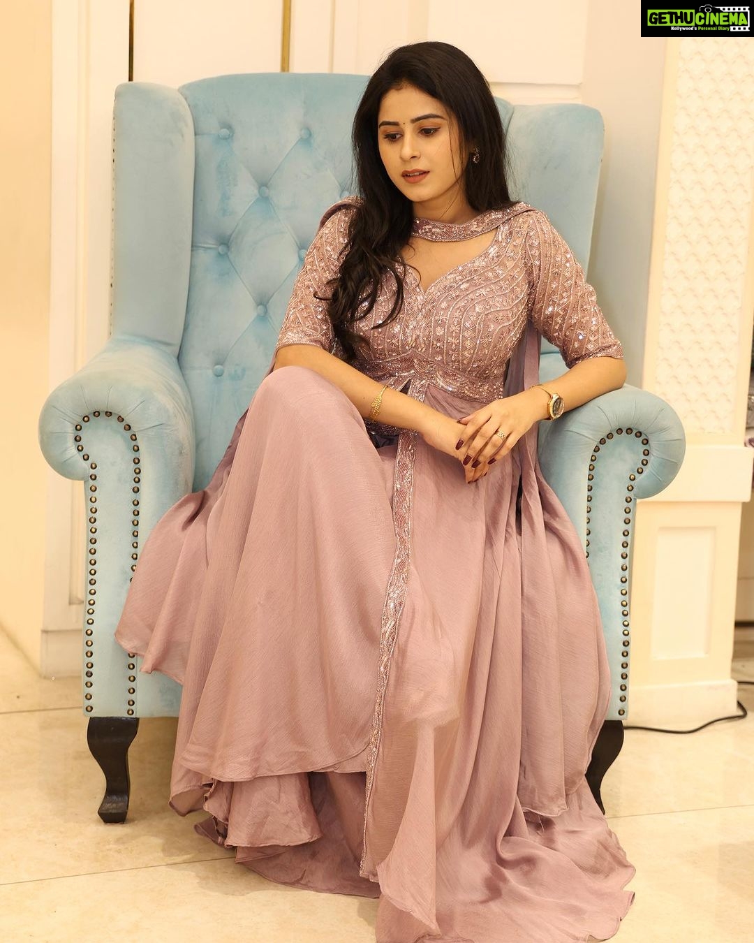 Rithika Tamil Selvi Instagram - A beautiful smile without any reason is the smile of existence., keep smiling ☺️ Have a great day !! 🌸 #tamil_rithika #rithikatamilselvi #vijaystars #vijaytelevision #tamilactress #rithika #trendingoninstagram #modeling #modelphotography #adshoot #modelshoot