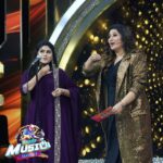 Rithika Tamil Selvi Instagram - After a long time…. In my favourite show #startmusic 😃 Outfit @instorefashions @orangeheadsproduction @dstudioproductions #rithika #vijaystars #vijaytelevision #startmusic #startmusicseason4 #startplayers #rithikatamilselvi #tamil_rithika #lovesing #favshow #trendingoninstagram #priyankadeshpande #kuraishi