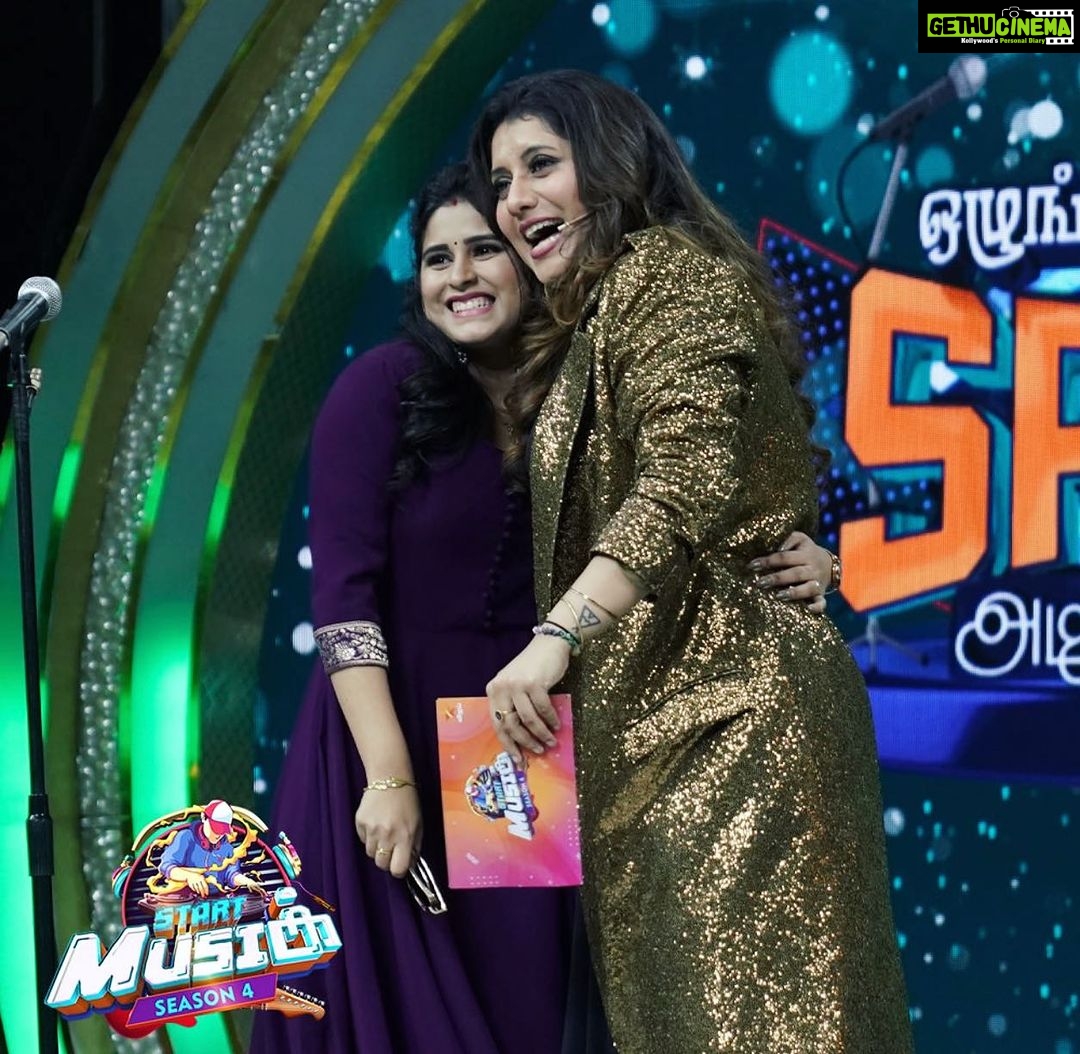 Rithika Tamil Selvi Instagram - After a long time…. In my favourite show #startmusic 😃 Outfit @instorefashions @orangeheadsproduction @dstudioproductions #rithika #vijaystars #vijaytelevision #startmusic #startmusicseason4 #startplayers #rithikatamilselvi #tamil_rithika #lovesing #favshow #trendingoninstagram #priyankadeshpande #kuraishi
