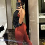 Ritika Singh Instagram - Saying goodbye to the thicc phase or as you guys like to call me “Rithicca” 😂 and getting back to being lean again 💪🏼 #solongrithicca #iwillmissyou #bootycheckin