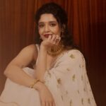 Ritika Singh Instagram - Onam Aashamsakal 🌸✨ Outfit @milandesignkochi Jewellery @sangeetha916gold Styling @styledbysmiji Makeup @makeupwithshruthi Hair @soverpukhrambam Shot by @_shutter__bug