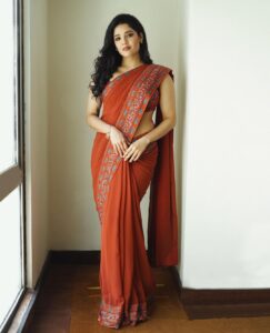 Ritika Singh Instagram - Late post coz I forgot :p

Outfit @archana.karthick 
Styling @prya_ravii 
Makeup @makeupwithshruthi 
Hair @hair_by_aiswaryaraj 
Shot by @dxgphotographer