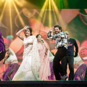 Ritika Singh Instagram - The energy in Kochi was absolutely insane!!!
Thank you so much for making my first time so so special ♥️

#KingofKotha #KOK