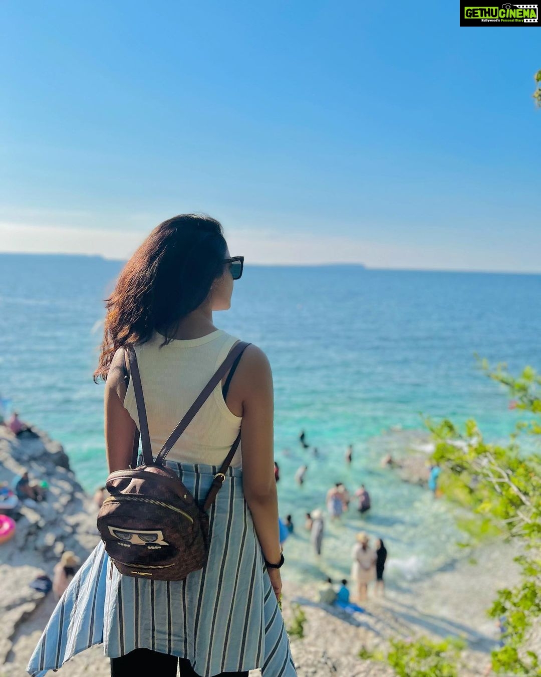 Ritu Varma Instagram - ‘‘Twas a fun day 🌳🌊🥾☀️ Bruce Peninsula National Park