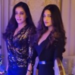 Riya Sen Instagram - Blood bond 💧 #happy #love #family #siblings