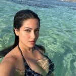 Riya Sen Instagram - I'm blue Da ba dee da ba di Da ba dee da ba di 🩴 #baligasm #beach #indonesia #islandlife Kanawa Island