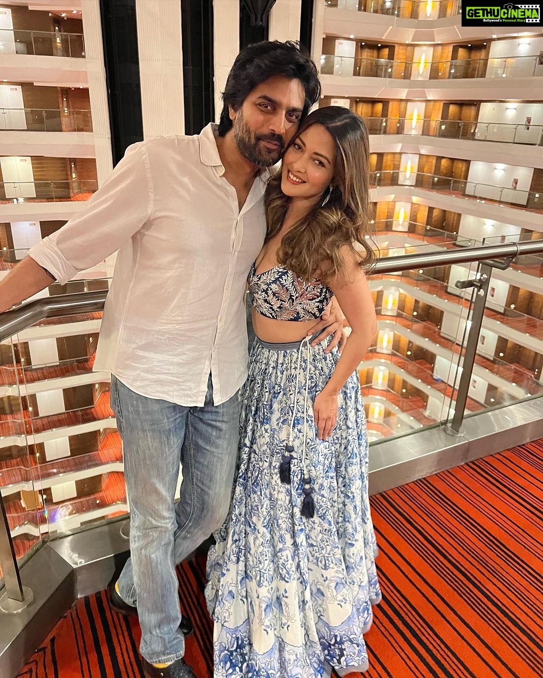 Riya Sen Instagram - Thank you Filmgiants Tycoon Global Governance & Business Awards for presenting me the award for β most attractive personality of the nation β π€©π . Itβs quite funny . But more so for reuniting me with my beautiful friend @shabinakhanofficial . Best wishes to all ππ» Outfit @samantchauhan @rhythmdatta ProMotion partners : raajveersharma @filmgiants @tycoonglobaluae @tycoonmagazines @tycoonglobal @tycoonglobalnetwork @tycoonglobaluk @tycoonglobalaustralia @tycoonmagazinesteam #love #happy #instagood #photography