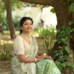 Riythvika Instagram – Makeup & styling : @sandy_de_stylist_
Photography: @sathyaphotography3
Hairstylist: @sanvy_makeoverartistry
Outfit : @ishithaa_design_house
Jewellery : @fineshinejewels