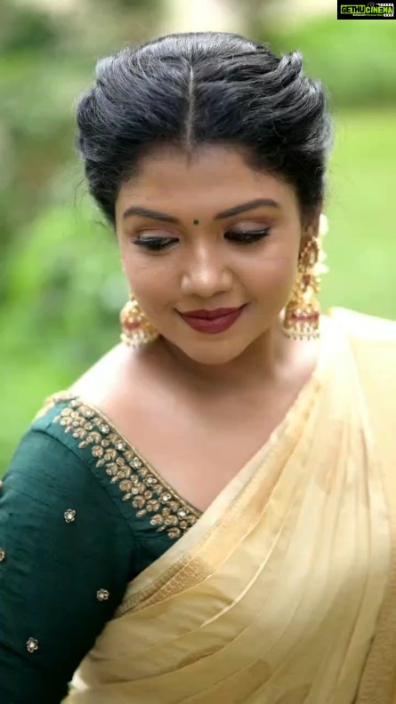 Riythvika Instagram - Makeup & styling : @sandy_de_stylist_ Photography: @sathyaphotography3 Hair & saree draping: @team_sandydestylist_ @sanvy_makeoverartistry Saree : @d_blossoms_saree Blouse : @ishithaa_design_house Jewellery : @fineshinejewels
