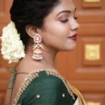 Riythvika Instagram - Onam is here #onamspecial #onamashamsakal🌸🌷🌻 Makeup & styling : @sandy_de_stylist_ Photography: @sathyaphotography3 Hair & saree draping: @team_sandydestylist_ @sanvy_makeoverartistry Saree : @d_blossoms_saree Blouse : @ishithaa_design_house Jewellery : @fineshinejewels