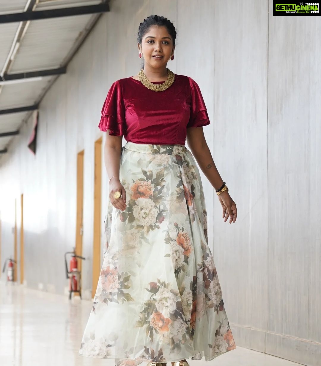Riythvika Instagram - #startmusicseason4 📸 @orangeheadsproduction