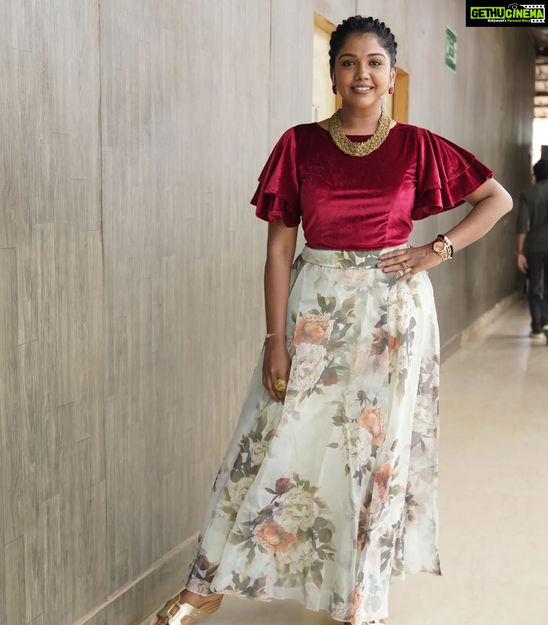 Riythvika Instagram - #startmusicseason4 📸 @orangeheadsproduction