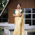Riythvika Instagram – Makeup & styling : @sandy_de_stylist_

Photography: @sathyaphotography3

Hair & saree draping: @team_sandydestylist_ @sanvy_makeoverartistry

Saree : @d_blossoms_saree

Blouse : @ishithaa_design_house

Jewellery : @fineshinejewels