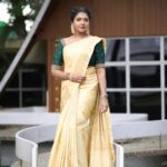 Riythvika Instagram - Makeup & styling : @sandy_de_stylist_ Photography: @sathyaphotography3 Hair & saree draping: @team_sandydestylist_ @sanvy_makeoverartistry Saree : @d_blossoms_saree Blouse : @ishithaa_design_house Jewellery : @fineshinejewels