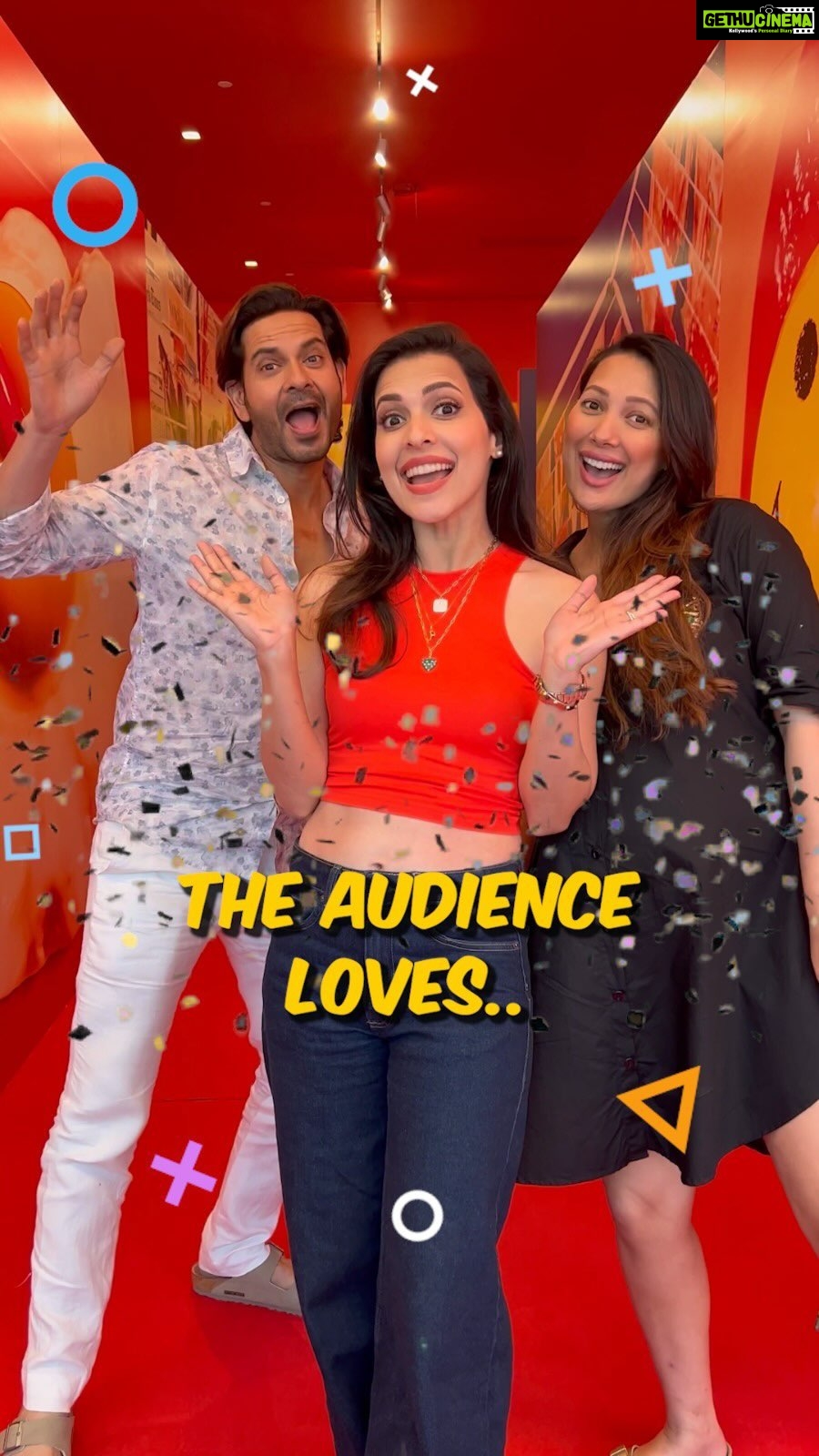Rochelle Rao Instagram - 🌟SURPRISE your audience! It’s the best way to get their attention and have them remember you! 😃❤️ 🌟Giving you some PRO TIPS while enjoying the Exhibit at the @nmacc.india with @rochellerao and @keithsequeira 💃🏻 🌟 It can be as simple as making a GRAND ENTRANCE, sharing a surprising STATISTIC or even opening with a JOKE! Comment below which one makes the most sense for you! (Public Speaking Coach Speaking to Camera Stage fright)