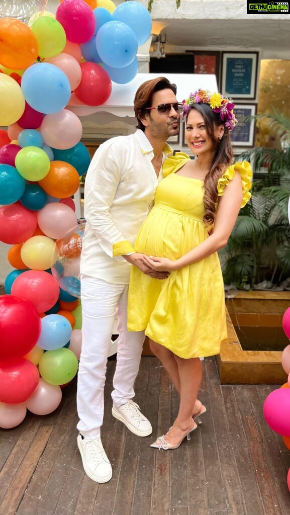 Rochelle Rao Instagram - My Baby Shower was sooo much fun. It was everything I wanted it to be & more! From a beautiful venue to stunning decor, yummy cake & most importantly alll my loved ones being there and pampering me! My sister & besties @paloma_rao @natasha.jeyasingh @shwetapgoyal flew in to plan this for me along with @lisabocarro & @keithsequeira & I’m soo grateful for how beautiful it all turned out. To everyone that came & made it soooo special, thank you 🙏 thank you 🙏 I’m sooo touched! To those who couldn’t make it, we missed you and we know you were there with us in spirit. All of this wouldn’t have been possible without the help of a few people: Venue: @olivemumbai thanks to @adsingholive for always showing us the gold standard of hospitality. Decor: @babybless.in loved loved how you made my theme come alive & my headgear too! Cake: @dcakecreations wow, yummy & stunning 😍 Outfits: @anjkreations always able to dress me sooo aptly for every occasion! I loved this look! HMU @sharaddhamnaskar @salunkhevaishali This day wouldn’t have been complete without your golden touch! 📸 @flamingo.productions the best of the best at capturing our special moments. 📸 @shaileshh2227 @sumeet_0818 lovely shots!