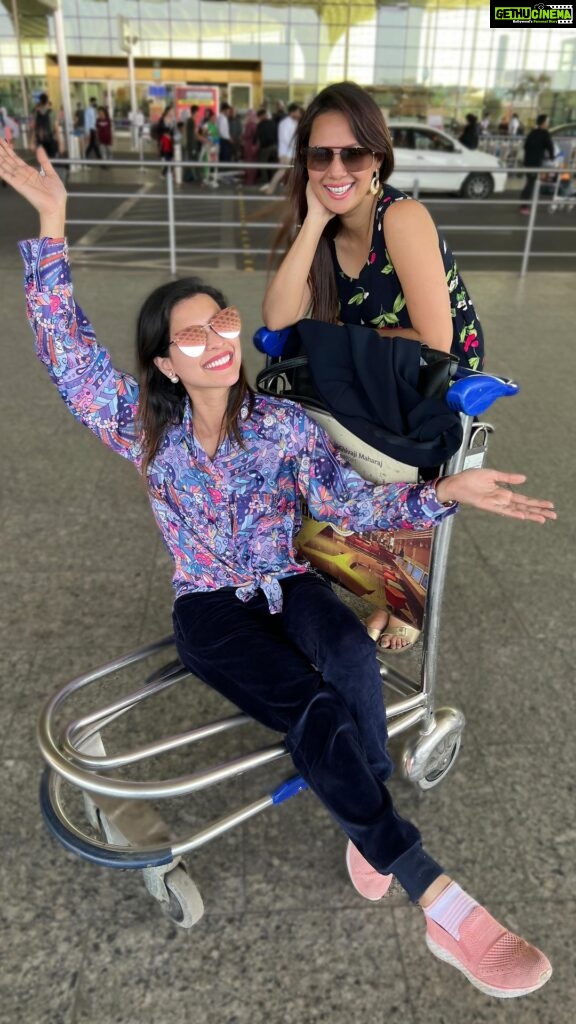 Rochelle Rao Instagram - There’s no greater #bestie than your #sister Happy Friendship Day Everyone! If you are wondering why we are doing this in the airport read on👇 Early in my pregnancy, my sister had a layover in Mumbai on her way home, I was still not cleared to travel at the time, so I knew those couple of hours with her was all I was gonna get. So obviously I rushed to the airport and we had some proper sister time in the airport itself , of course some of it had to be spent on making a reel! But for sure the emotions were real, I definitely didn’t want her to go!!! #blessedwiththebest❤️ I have really come to value the sisters & girlfriends in my life during this time, you know who you are, thank you all for all your love and support! #happyfriendshipday