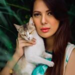 Rochelle Rao Instagram – #cocochanel said it not me! Hehe.. do you agree?? Met this beauty in Nepal, so I guess it’s true, no matter where I go there’s a cat by my side!