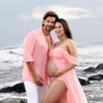Rochelle Rao Instagram - Two tiny hands, two tiny feet, a baby girl or boy we can’t wait to meet! Yes, you guessed it right, we are expecting! Thank you Jesus for this incredible gift and all of you for your unending love and support❤️ Please continue to bless and pray for us on this new journey! Keith & Rochelle + One Beautiful Outfits by @anjkreations Stunning Shots by @soondah_wamu #kero #kero+1 #pregnancyannouncement