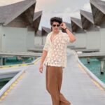 Rohan Mehra Instagram - If you need me call me on my Shell phone 😉 . . . @movenpickkuredhivarumaldives #MovenpickKuredhivaruMaldives #movenpickmaldives #MovenpickHotels @visitmaldives #visitmaldives #maldives @thinkstrawberries #thinkstrawberries