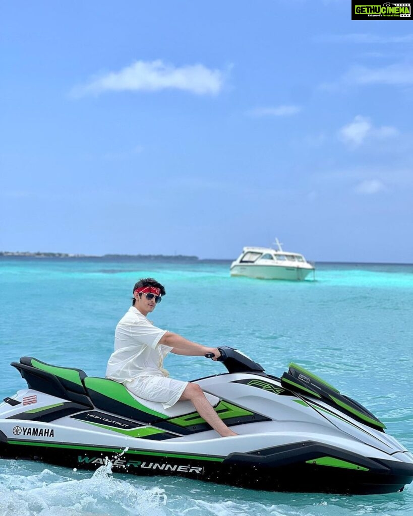 Rohan Mehra Instagram - Sea you on the water 🌊 . . . @movenpickkuredhivarumaldives #MovenpickKuredhivaruMaldives #movenpickmaldives #MovenpickHotels @visitmaldives #visitmaldives #maldives @thinkstrawberries #thinkstrawberries