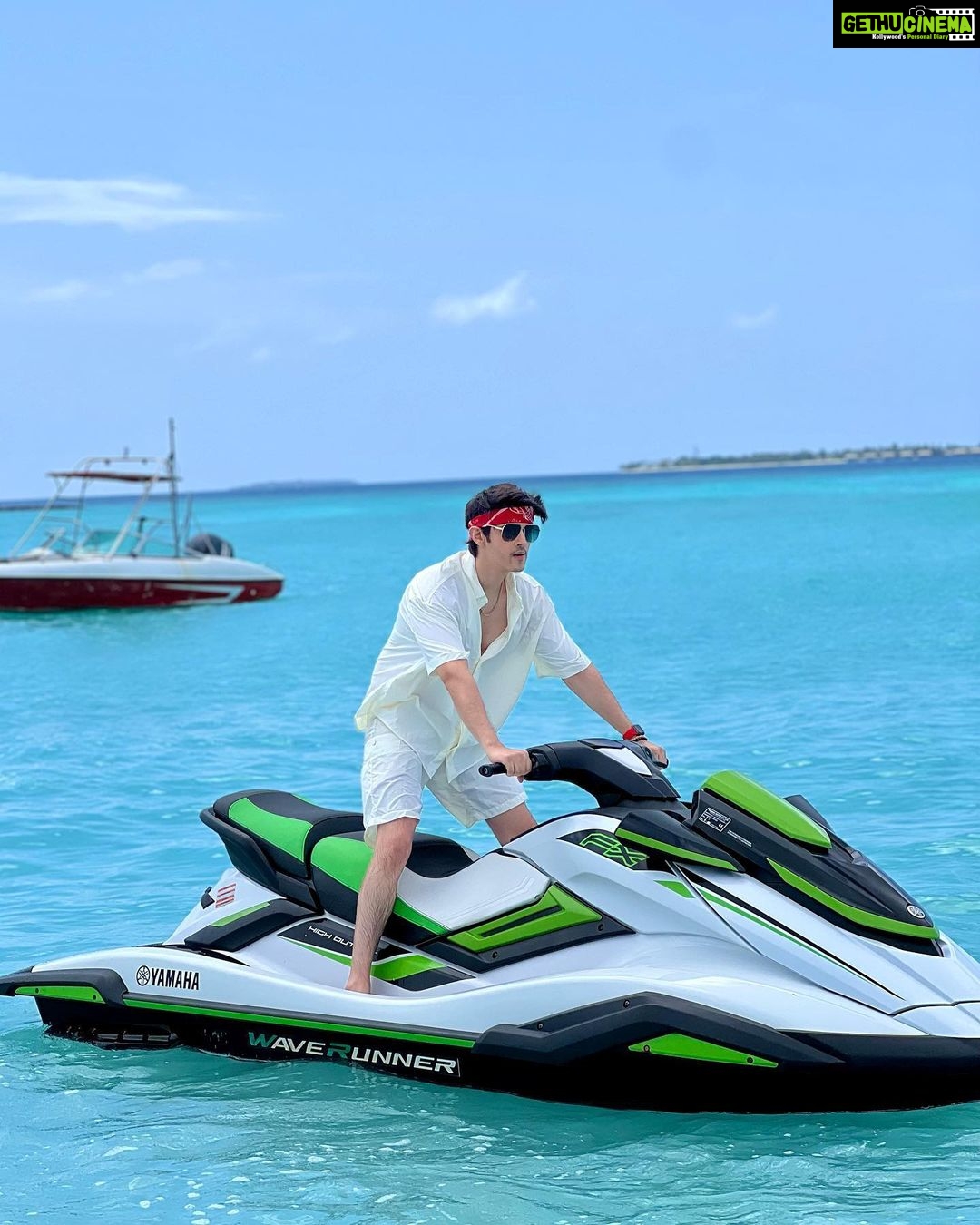 Rohan Mehra Instagram - Sea you on the water π . . . @movenpickkuredhivarumaldives #MovenpickKuredhivaruMaldives #movenpickmaldives #MovenpickHotels @visitmaldives #visitmaldives #maldives @thinkstrawberries #thinkstrawberries