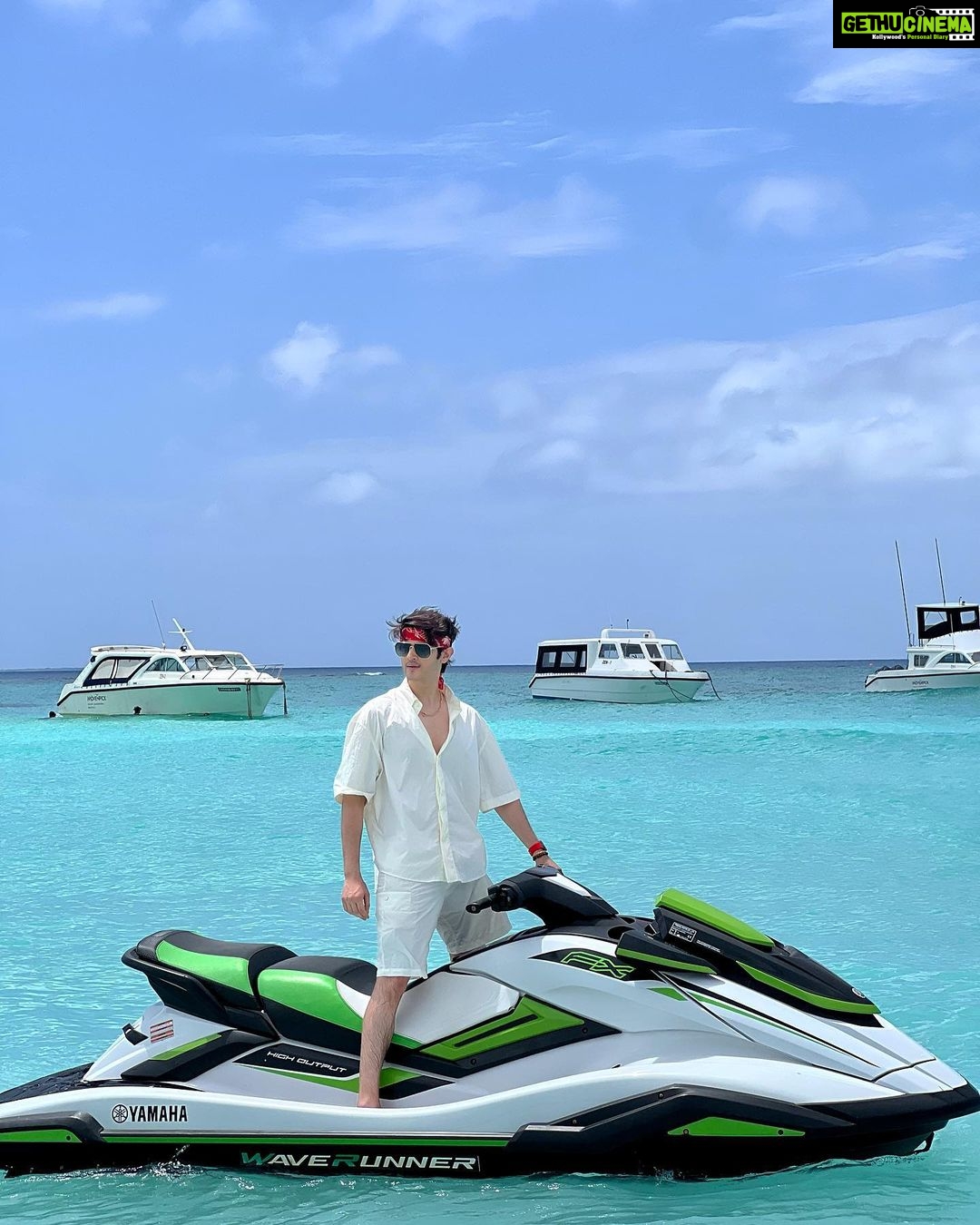 Rohan Mehra Instagram - Sea you on the water π . . . @movenpickkuredhivarumaldives #MovenpickKuredhivaruMaldives #movenpickmaldives #MovenpickHotels @visitmaldives #visitmaldives #maldives @thinkstrawberries #thinkstrawberries