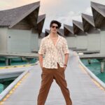 Rohan Mehra Instagram - If you need me call me on my Shell phone 😉 . . . @movenpickkuredhivarumaldives #MovenpickKuredhivaruMaldives #movenpickmaldives #MovenpickHotels @visitmaldives #visitmaldives #maldives @thinkstrawberries #thinkstrawberries