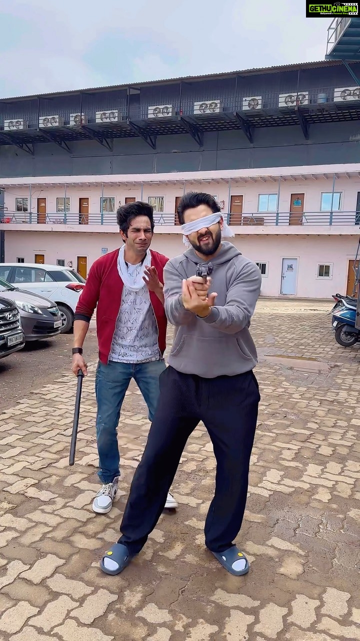 Rohit Suchanti Instagram - Ye kaisi dosti hai yar? 🥹. . . . . . . . . . . . #insta #instagram #instagood #instalike #instadaily #reels #reelsinstagram #❤️ Mumbai, Maharashtra