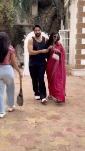 Rohit Suchanti Instagram - Help karne ki koshish kar raha tha 😜🤣😜 #reels #rishmi #funnyreels