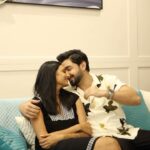 Rohit Suchanti Instagram - Pyaar Baatne Se Pyaar Badhta Hai ❤️❤️ #rishmi #reels
