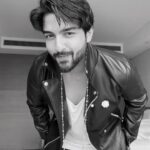 Rohit Suchanti Instagram - I always catch you Staring 👀